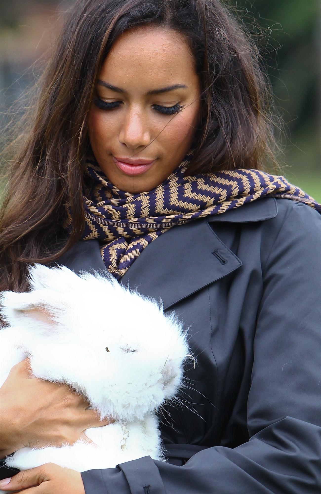 Leona Lewis visits the Hopefield Animal Sanctuary - Photos | Picture 98733